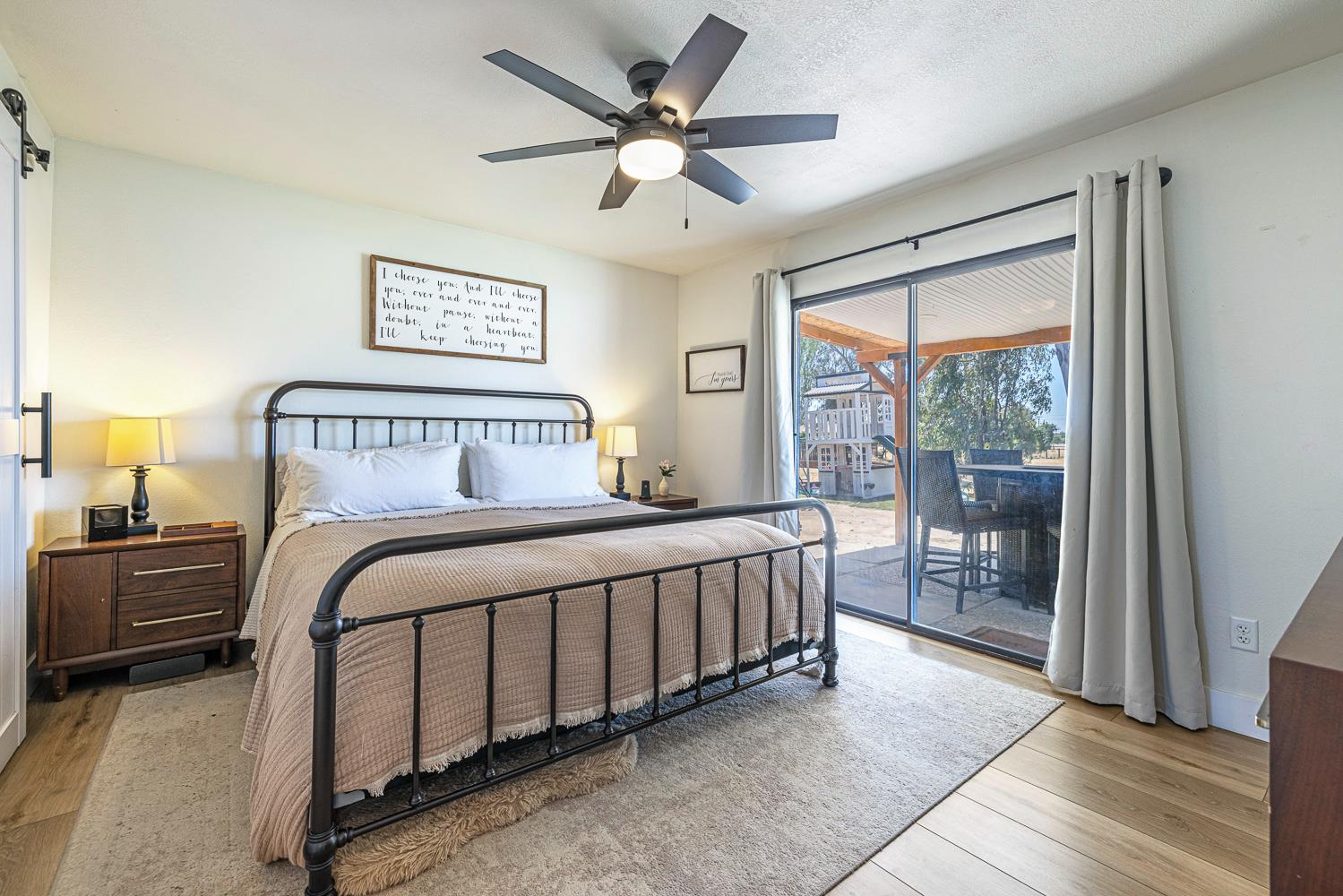 17421 Mark Rd, Madera, CA 93636