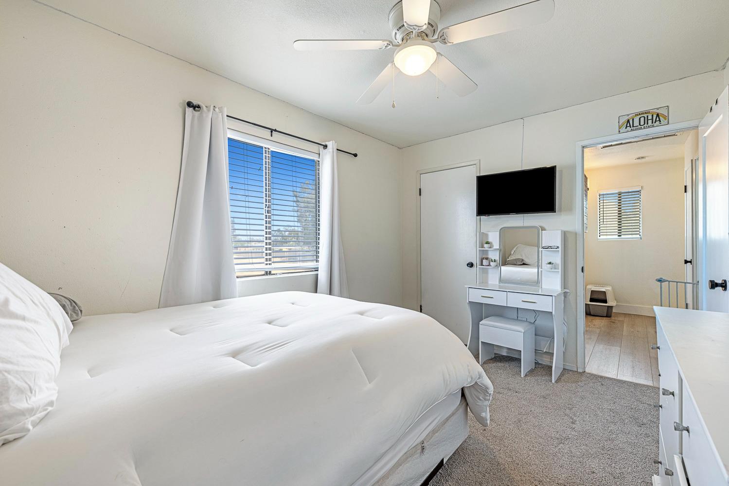 17421 Mark Rd, Madera, CA 93636
