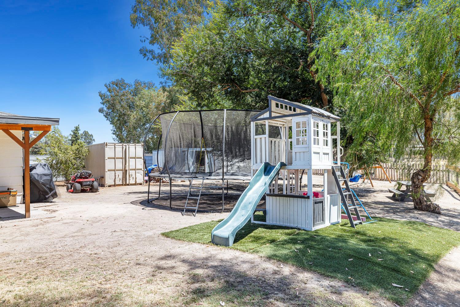 17421 Mark Rd, Madera, CA 93636