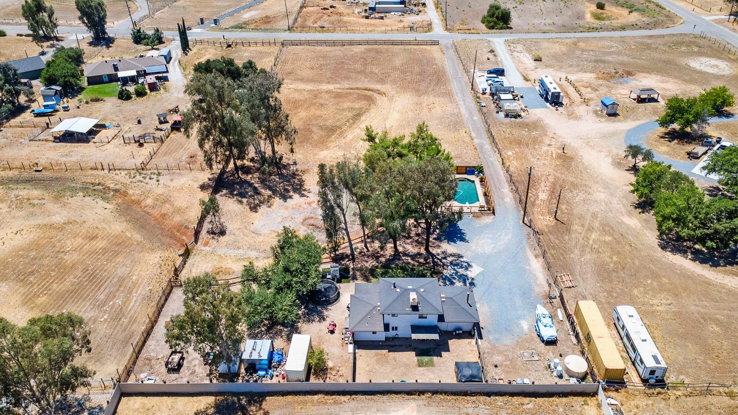 17421 Mark Rd, Madera, CA 93636