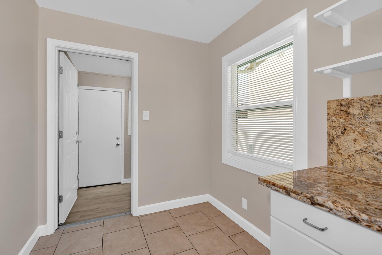 1013 E Garland, Fresno, CA 93704