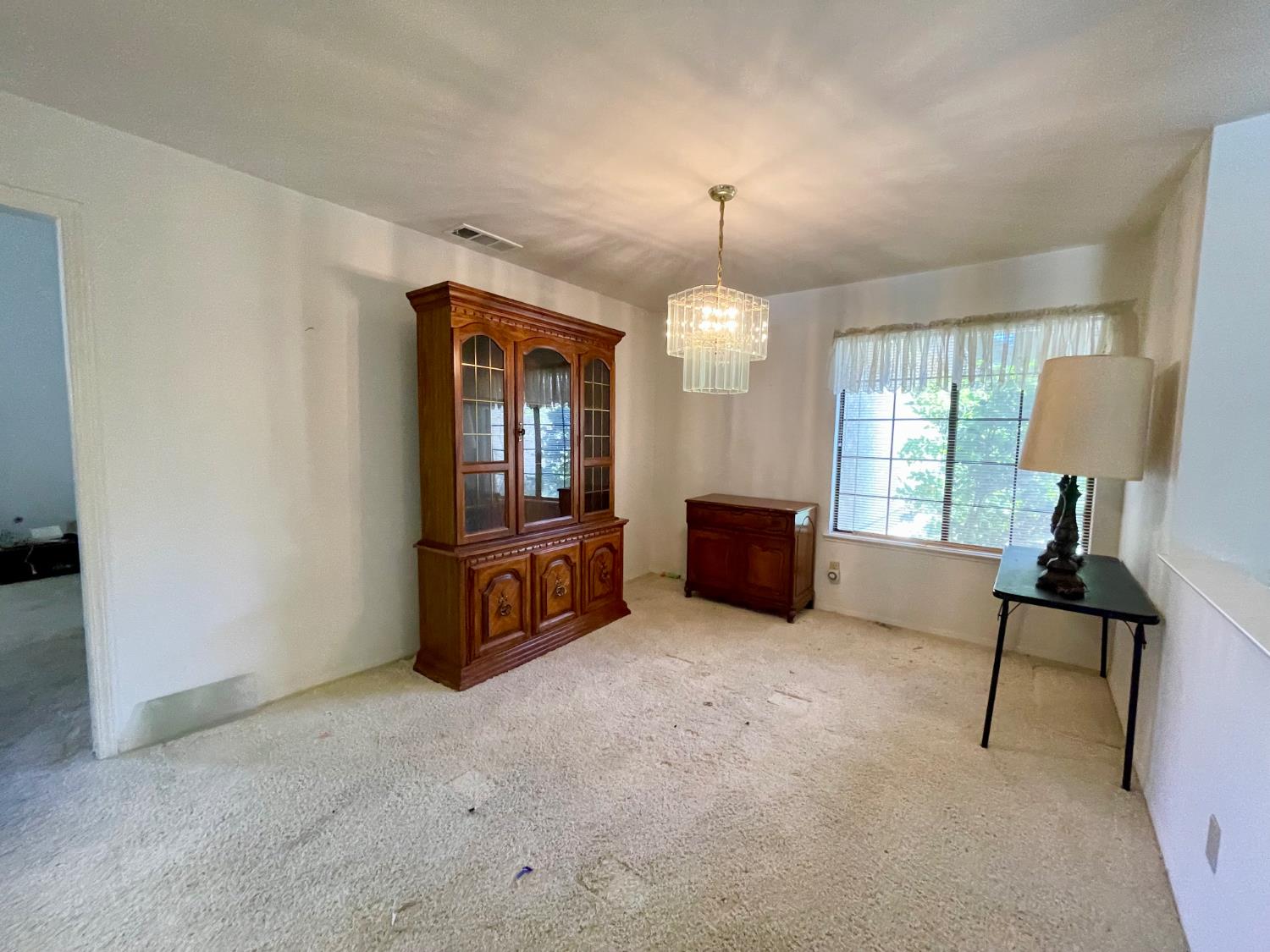 838 E Catalina Cir, Fresno, CA 93730