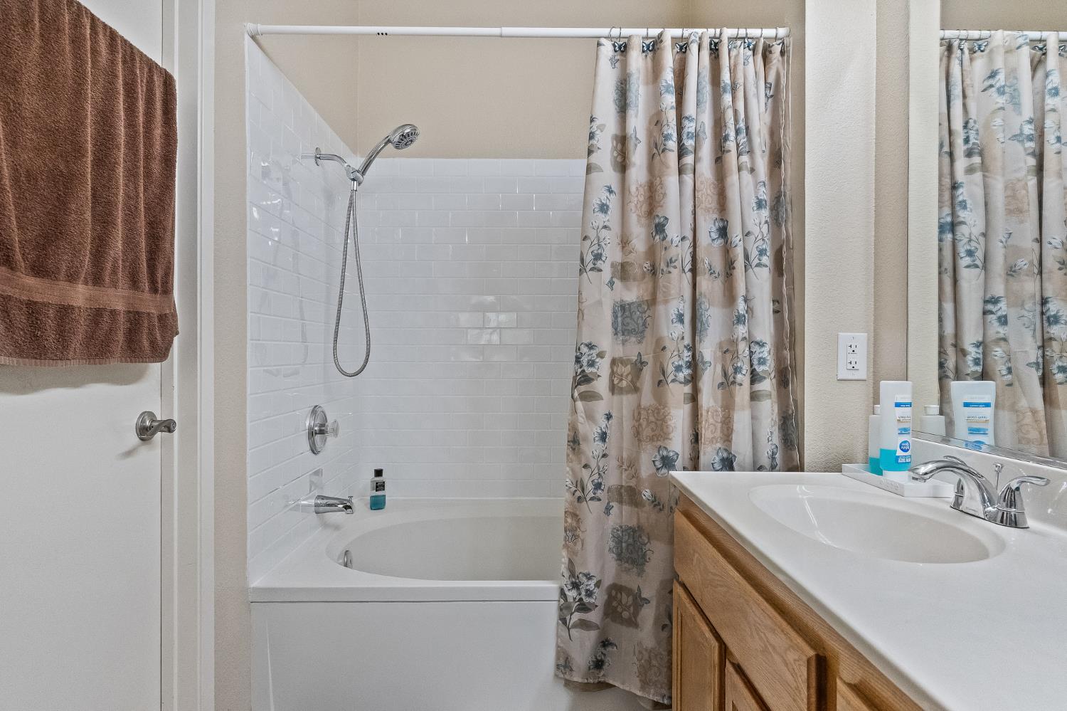 4220 Orchard Hills Dr, Salida, CA 95368