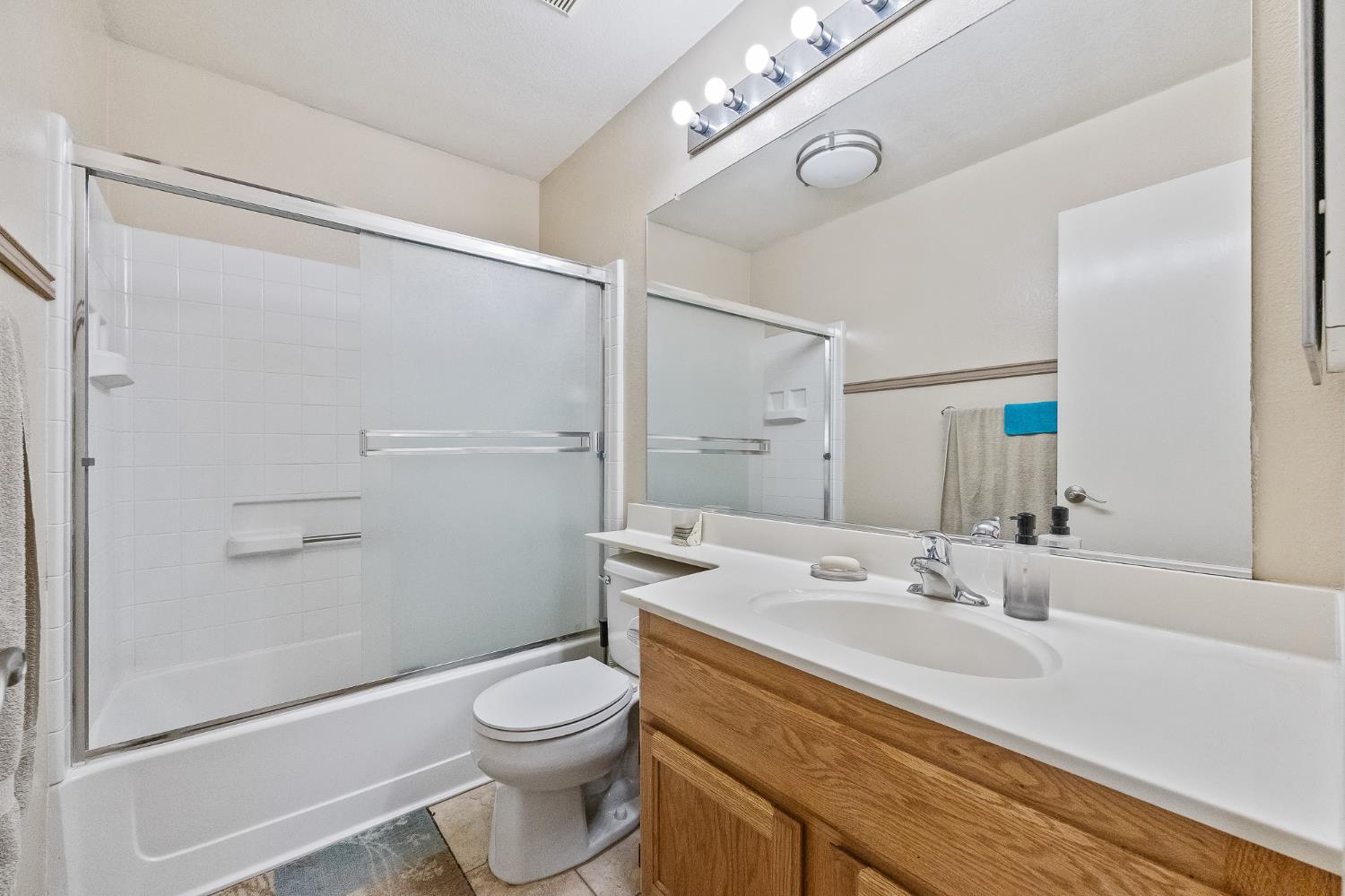 4220 Orchard Hills Dr, Salida, CA 95368