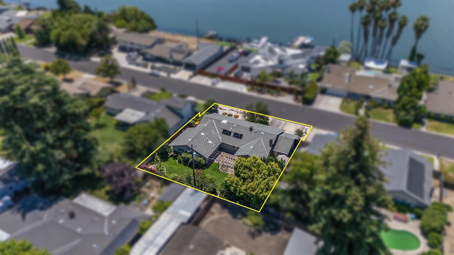 4223 Riviera Dr, Stockton, CA 95204