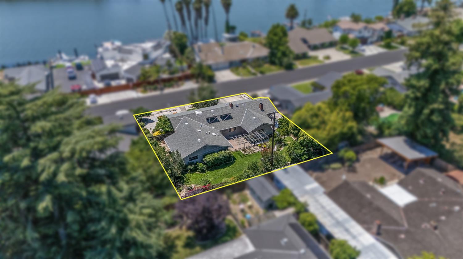 4223 Riviera Dr, Stockton, CA 95204