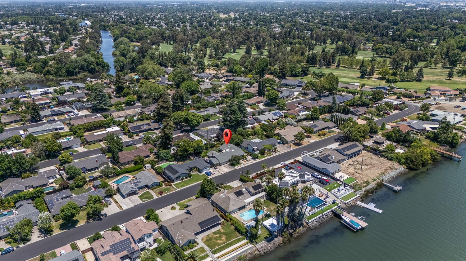 4223 Riviera Dr, Stockton, CA 95204