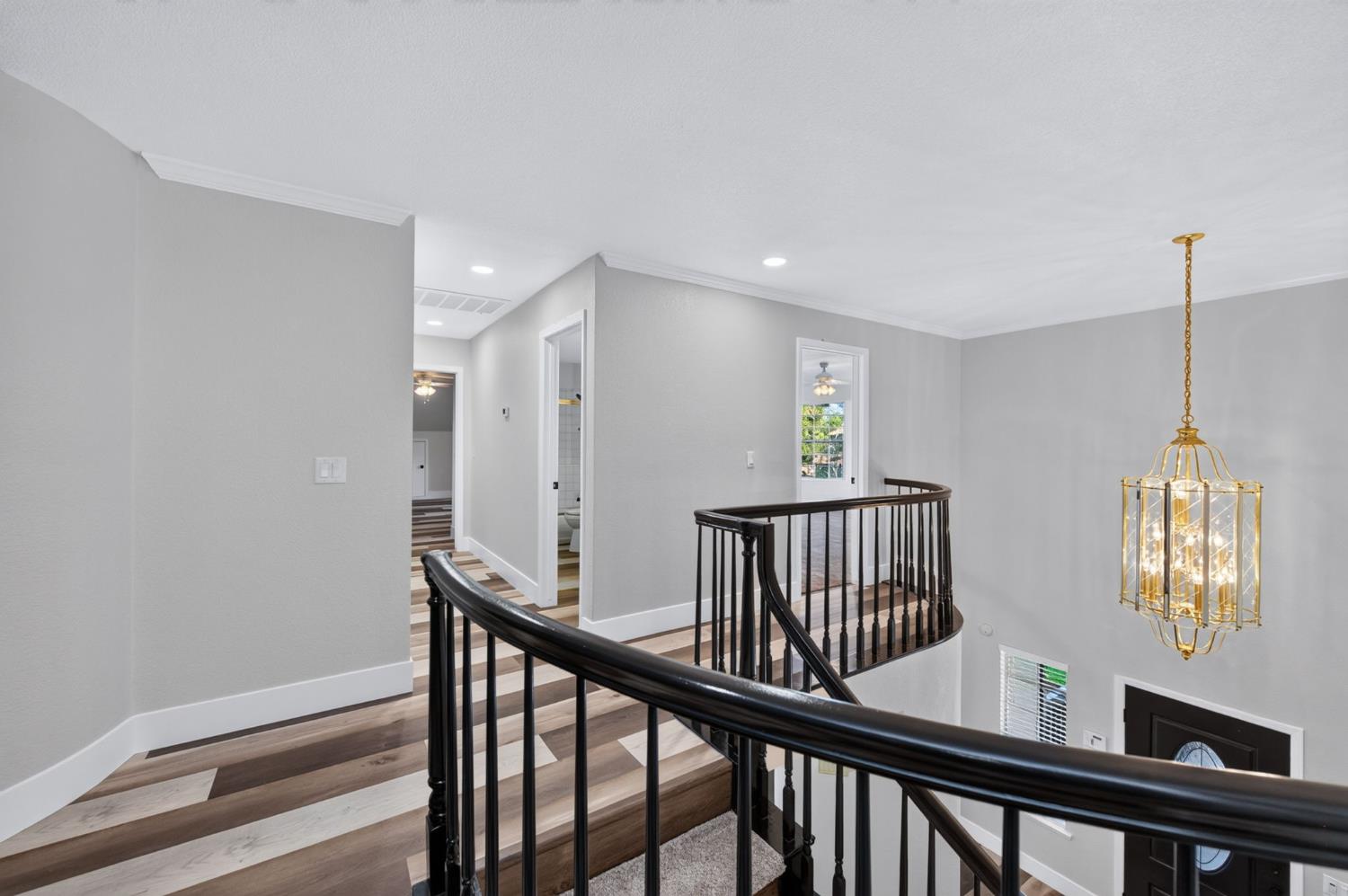 348 E Sunnyside Ave, Visalia, CA 93277