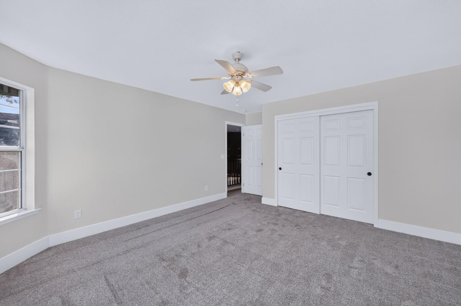 348 E Sunnyside Ave, Visalia, CA 93277