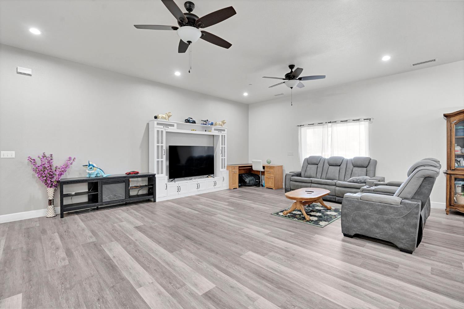 19972 Olympia Rd, Madera, CA 93638