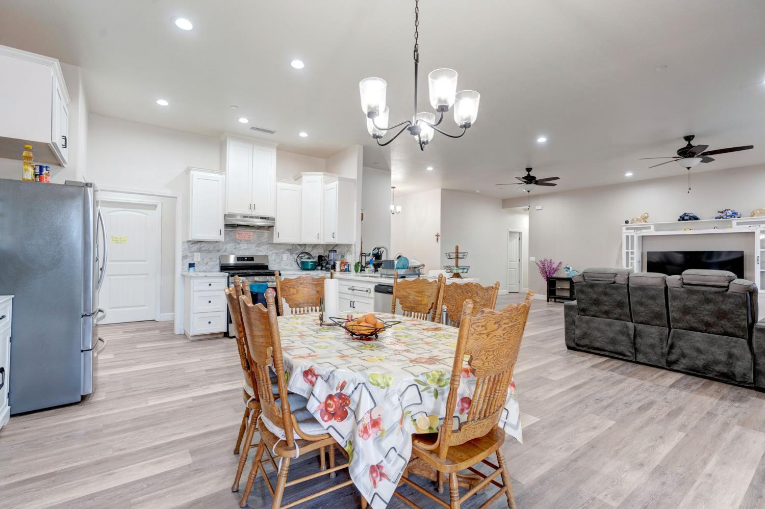 19972 Olympia Rd, Madera, CA 93638