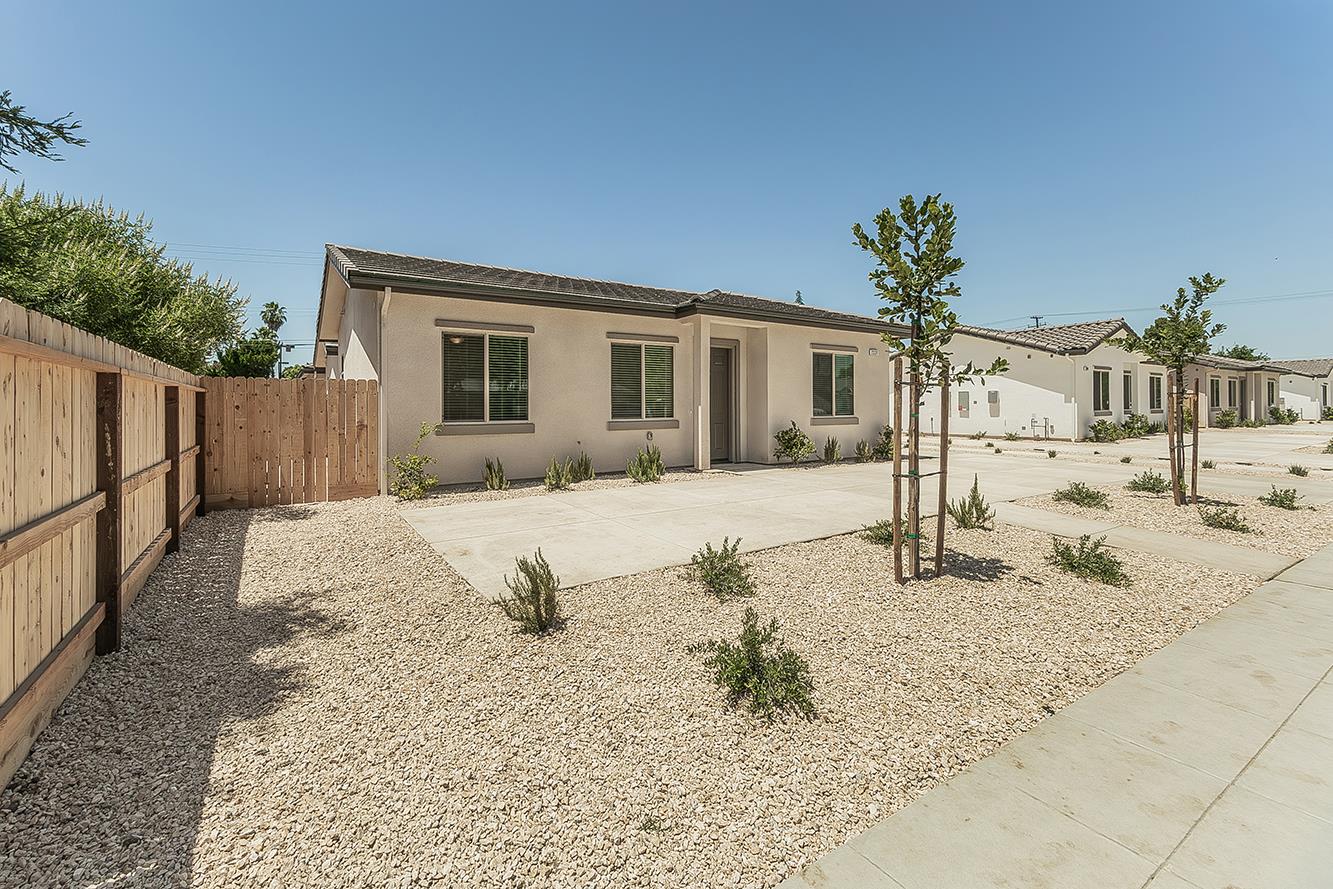 2365 2369 N Arthur Ave, Fresno, CA 93705