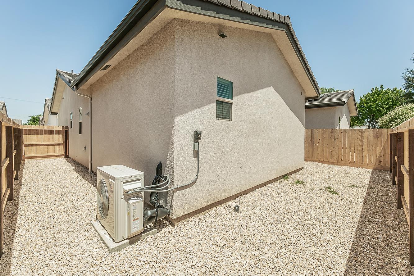 2365 2369 N Arthur Ave, Fresno, CA 93705