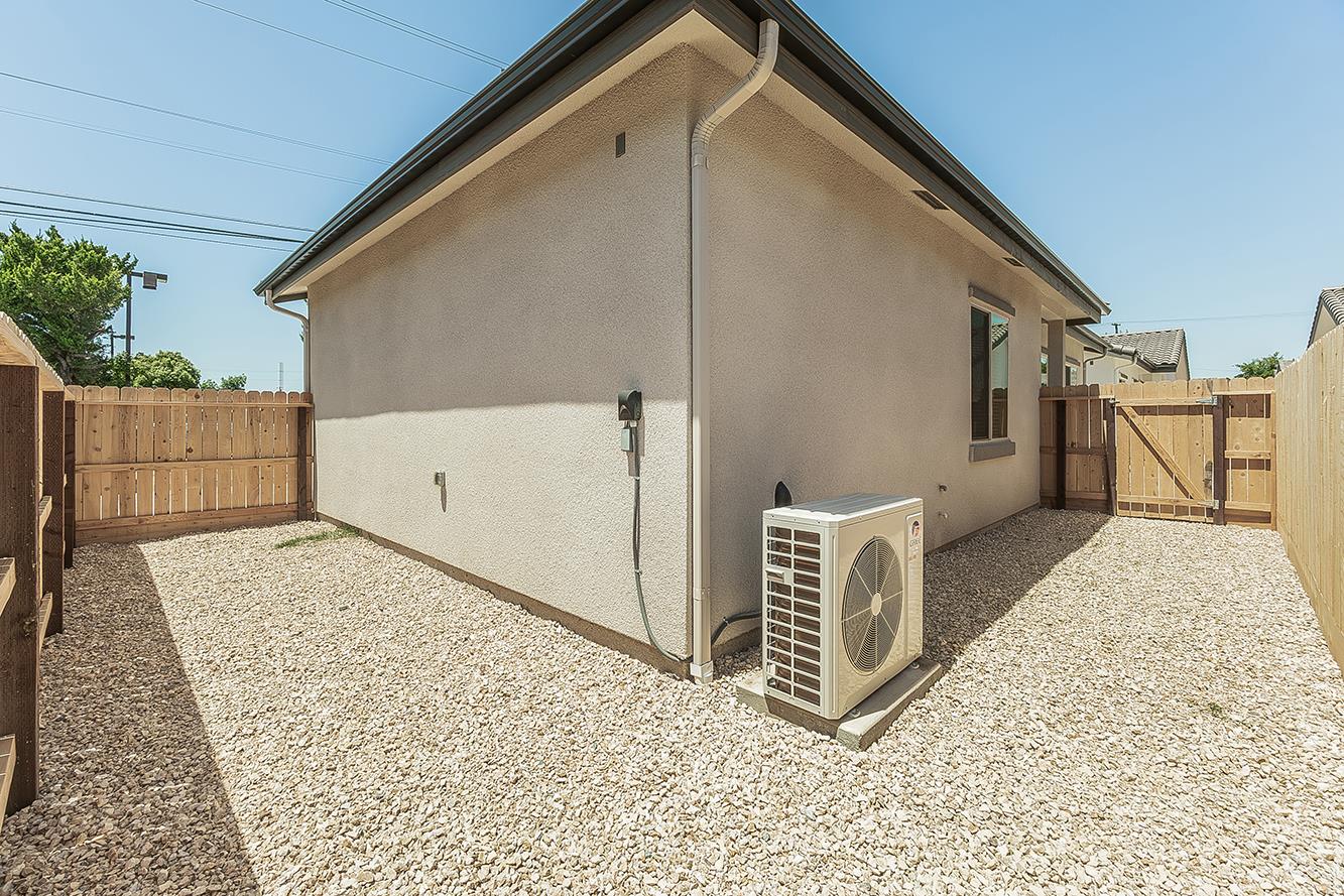 2365 2369 N Arthur Ave, Fresno, CA 93705
