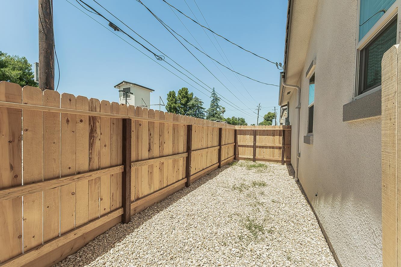 2365 2369 N Arthur Ave, Fresno, CA 93705
