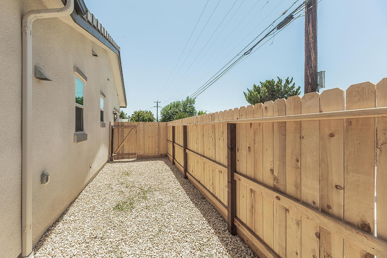 2365 2369 N Arthur Ave, Fresno, CA 93705