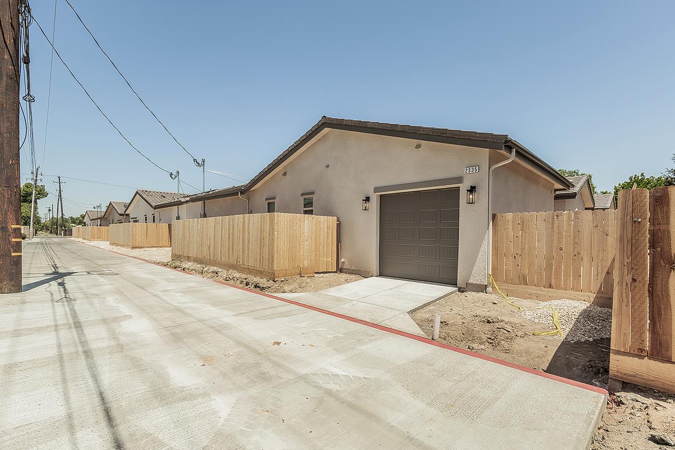 2365 2369 N Arthur Ave, Fresno, CA 93705