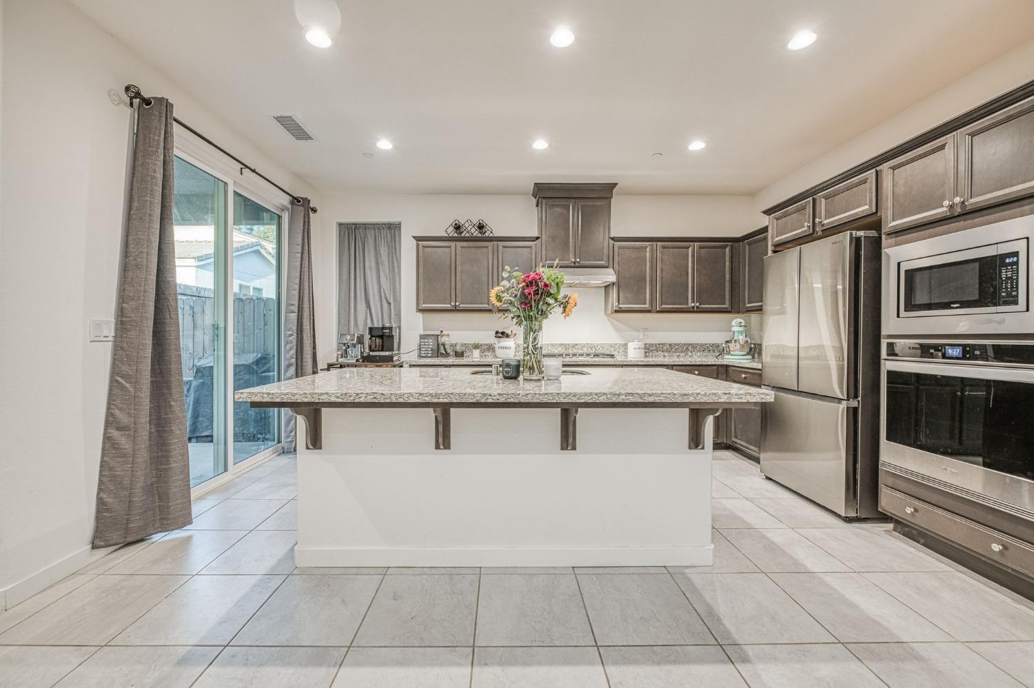 4177 Beverly Ave, Clovis, CA 93619