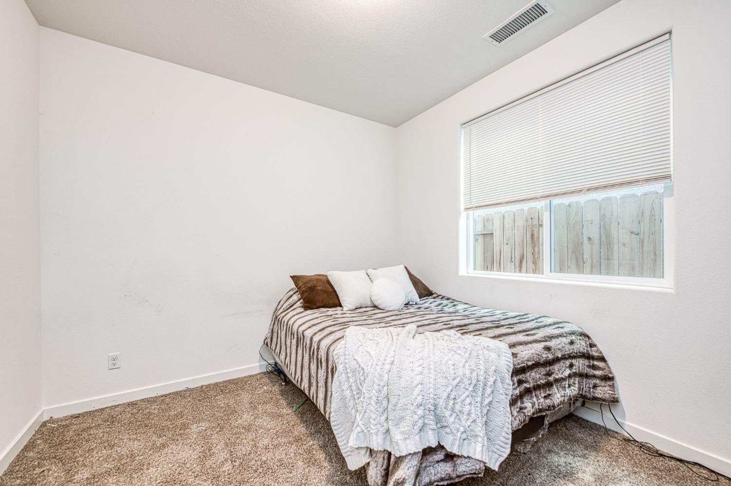 4177 Beverly Ave, Clovis, CA 93619