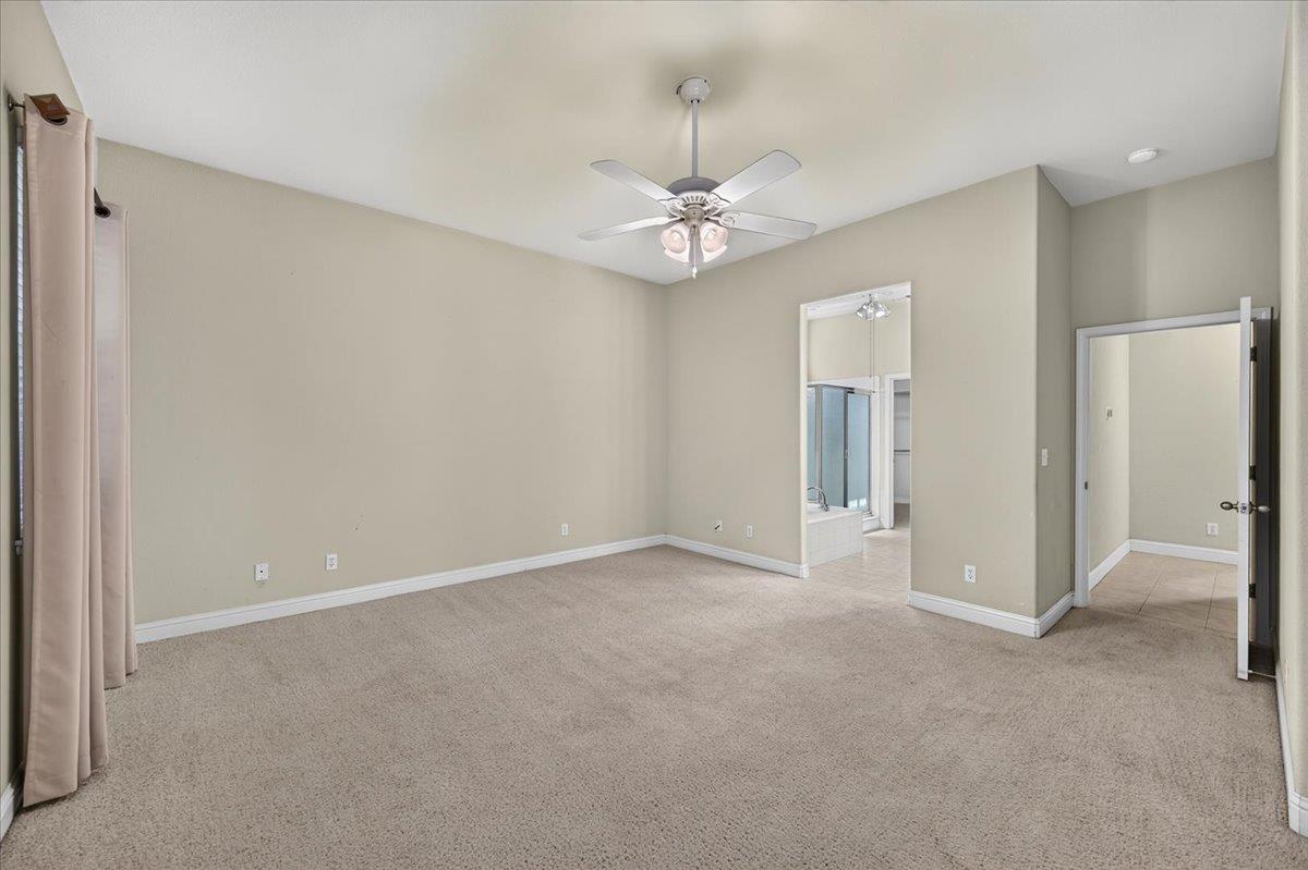 5688 E Christine Ave, Fresno, CA 93727