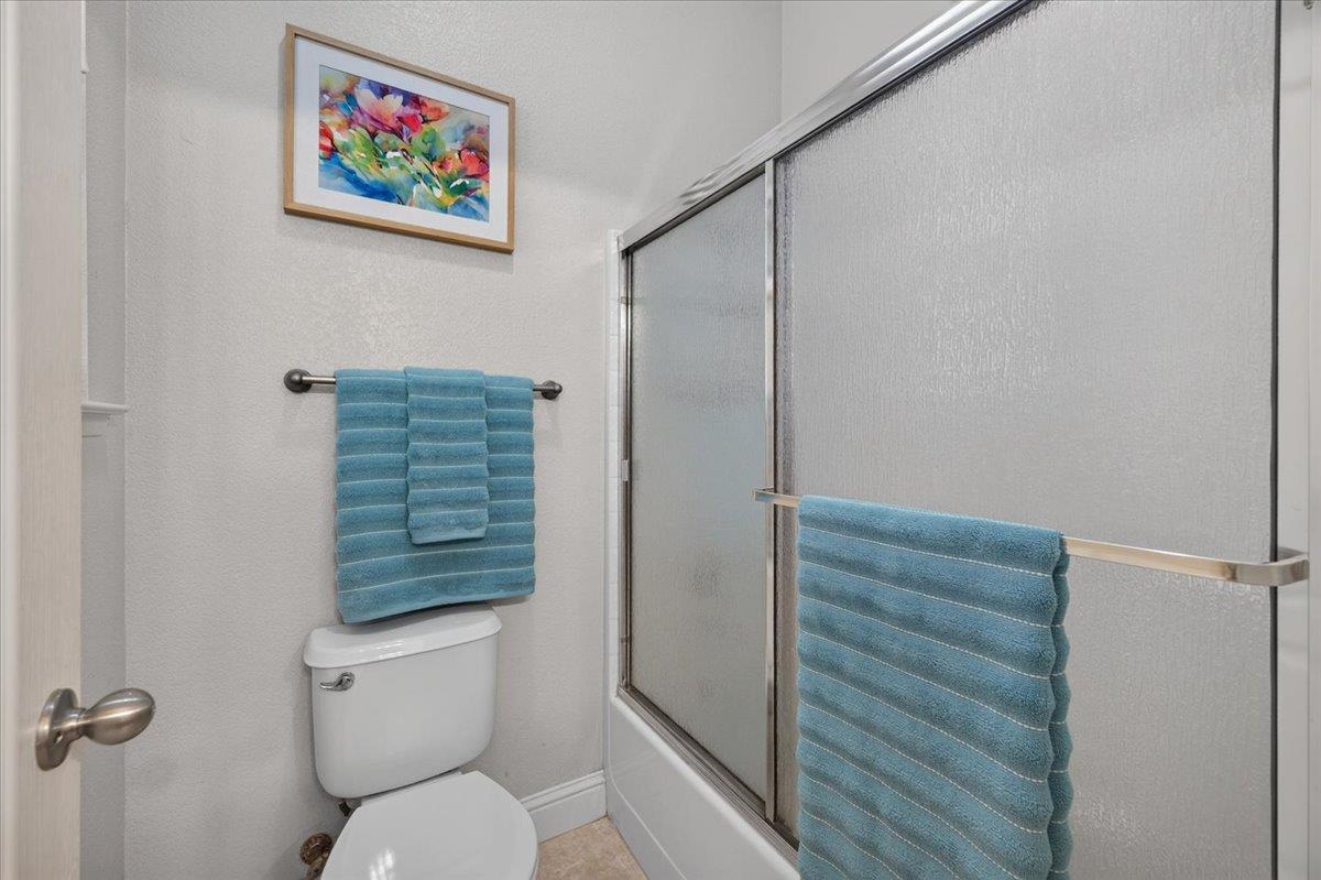 5688 E Christine Ave, Fresno, CA 93727