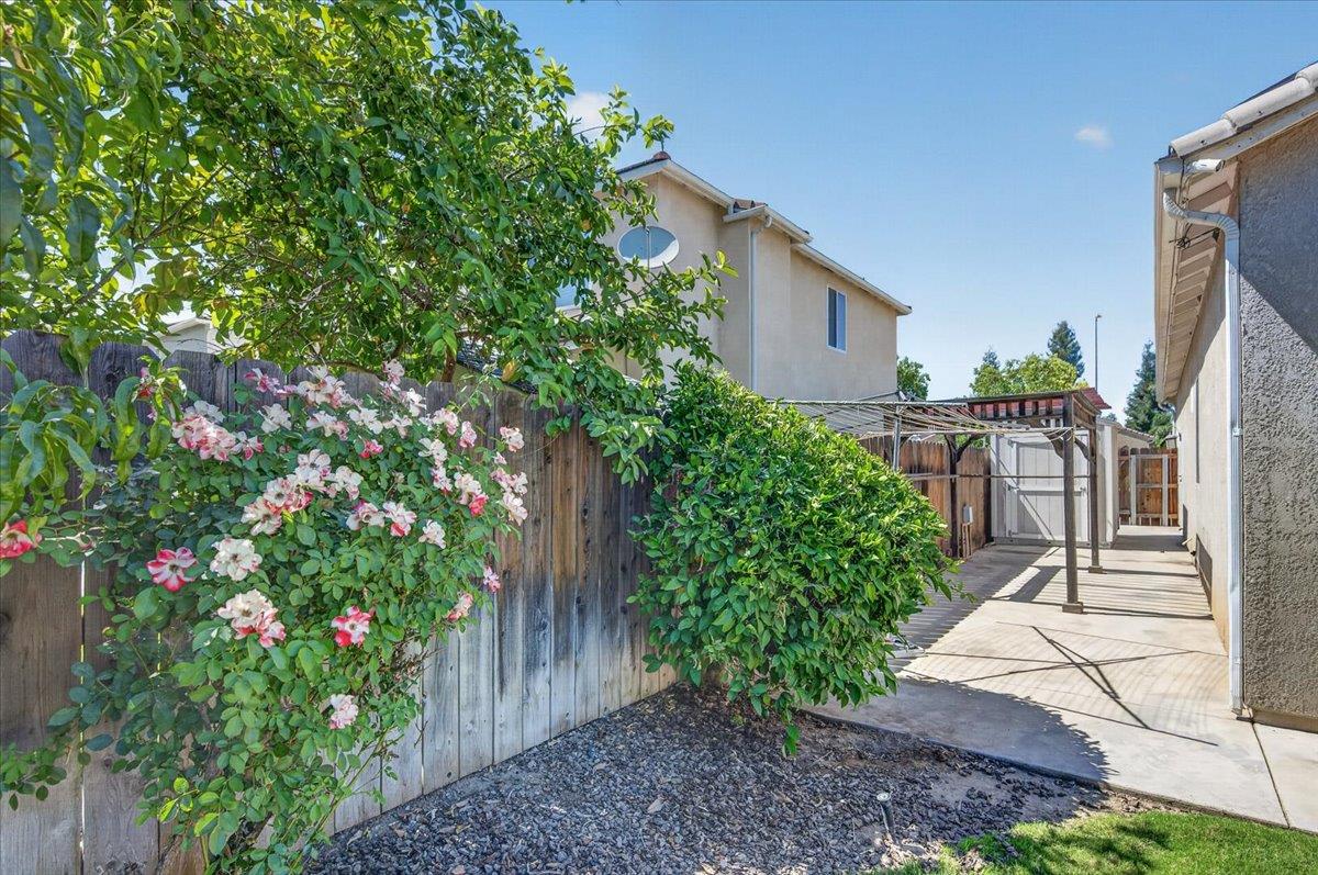 5688 E Christine Ave, Fresno, CA 93727