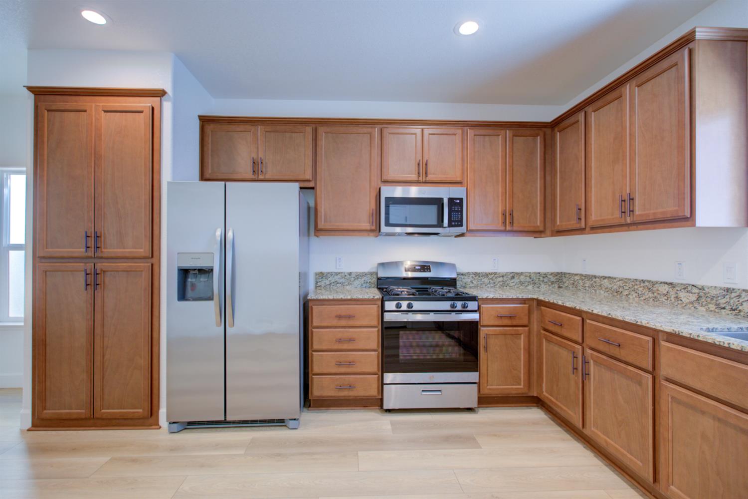 5046 Palisade Ave, Merced, CA 95348