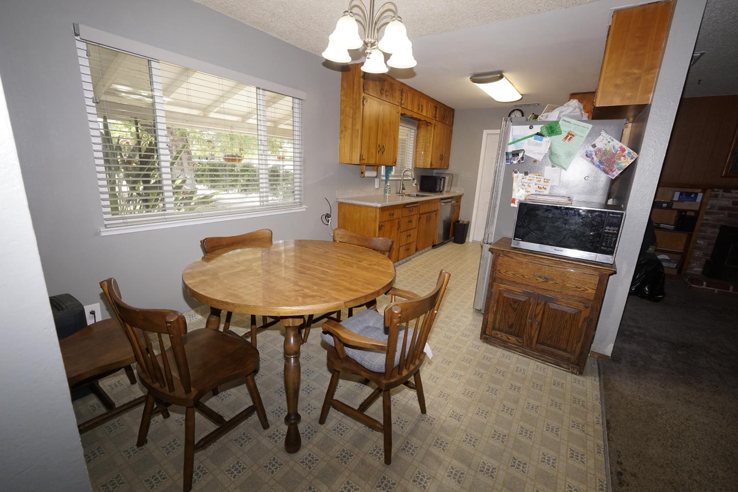 735 765 N Winery Ave, Fresno, CA 93727