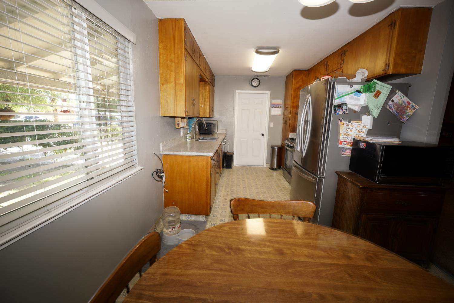 735 765 N Winery Ave, Fresno, CA 93727