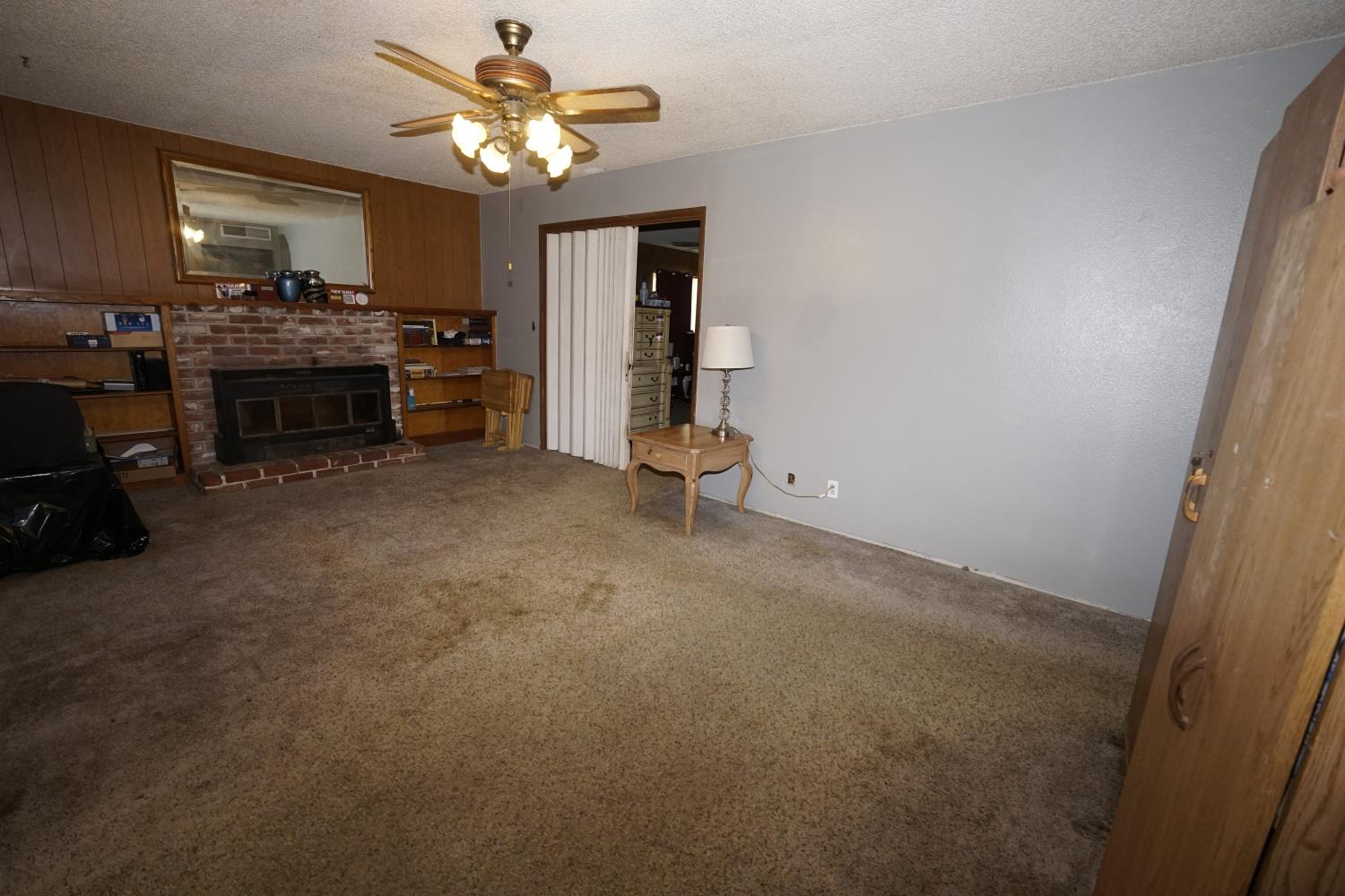 735 765 N Winery Ave, Fresno, CA 93727