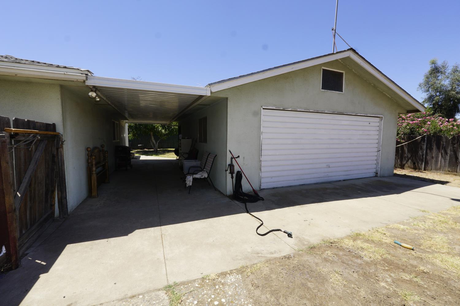 735 765 N Winery Ave, Fresno, CA 93727