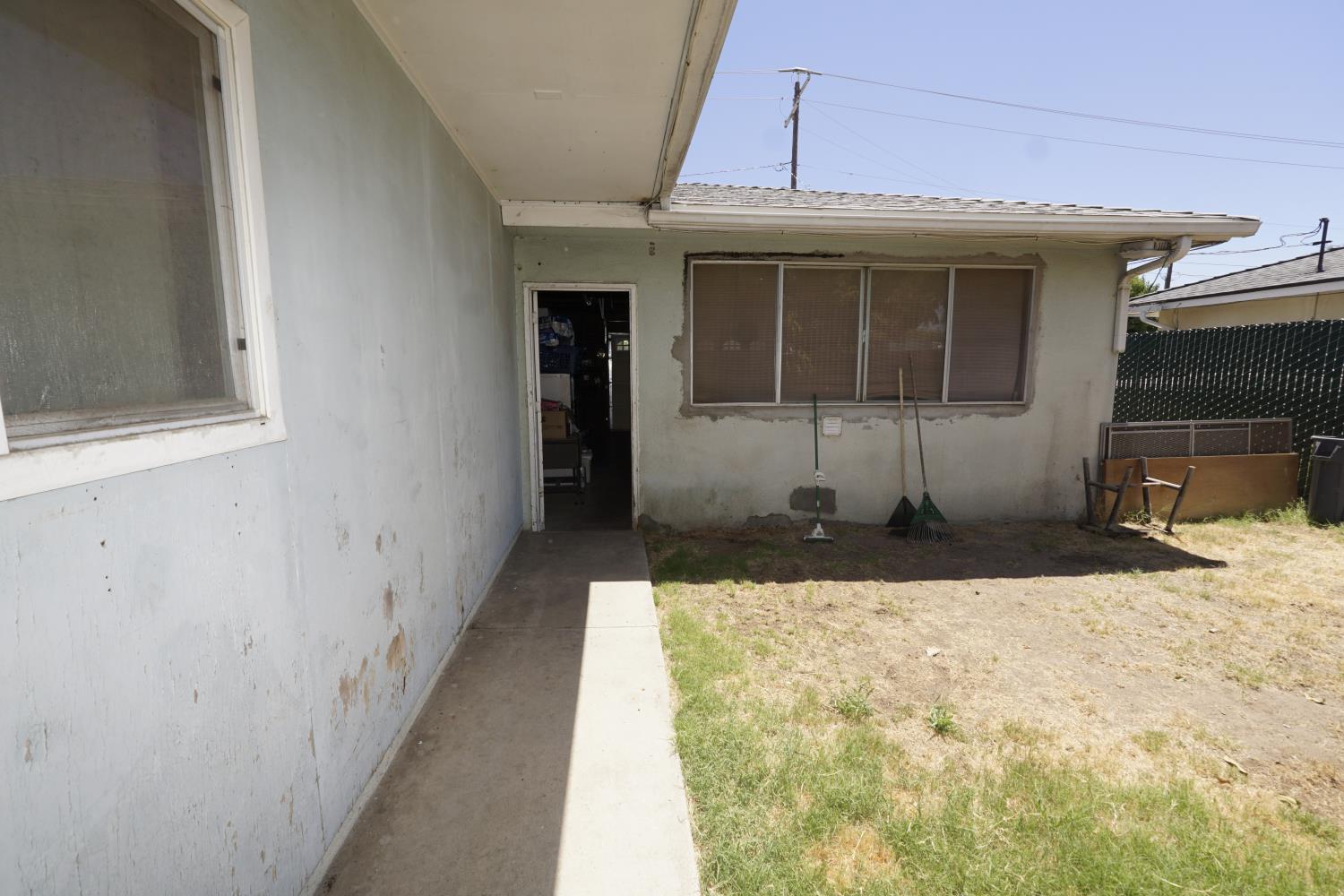 735 765 N Winery Ave, Fresno, CA 93727