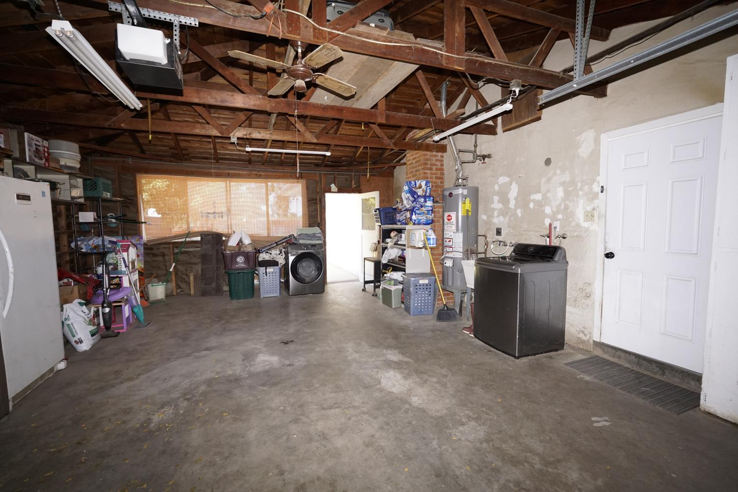 735 765 N Winery Ave, Fresno, CA 93727