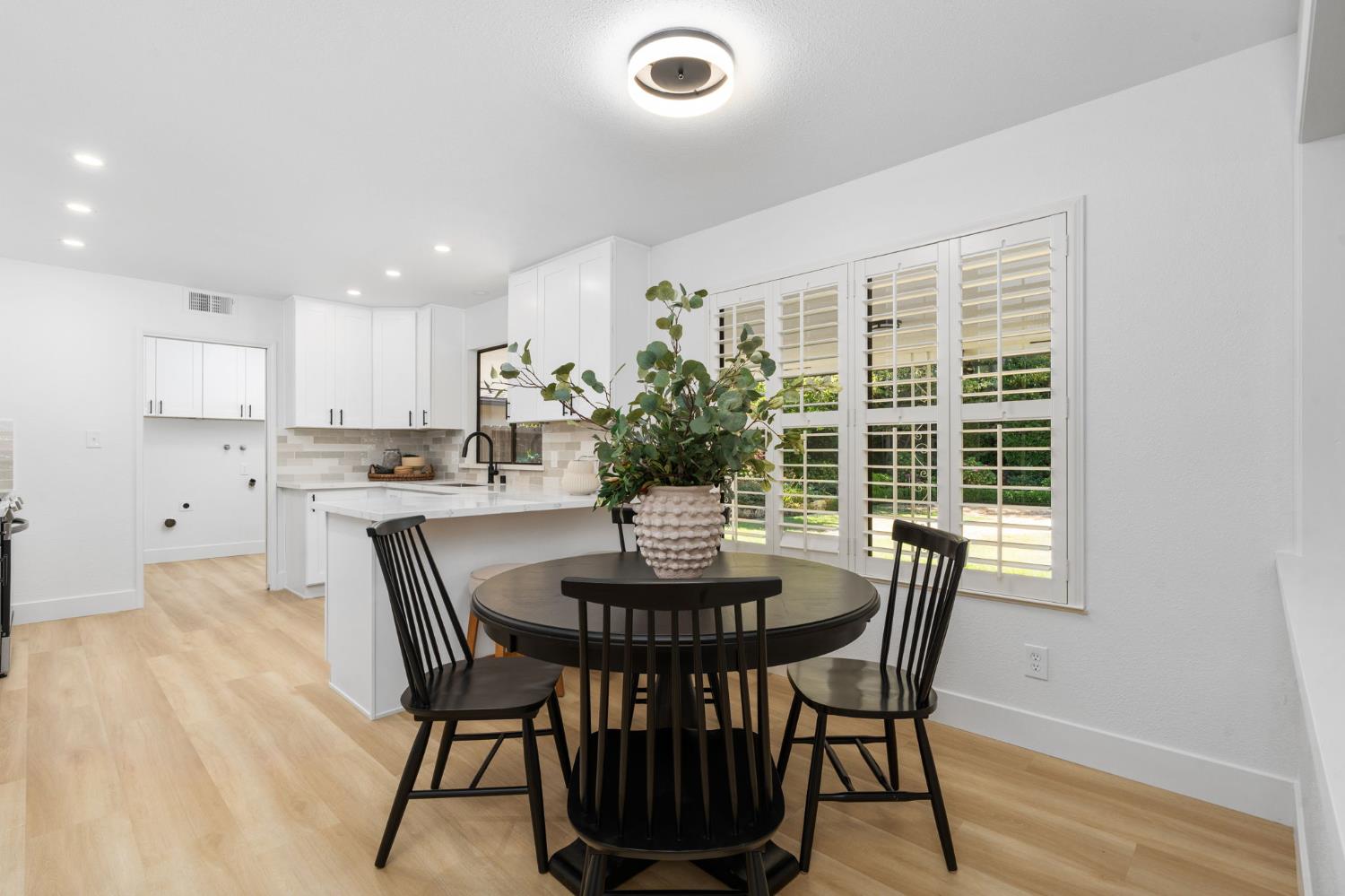 1465 W Magill Ave, Fresno, CA 93711