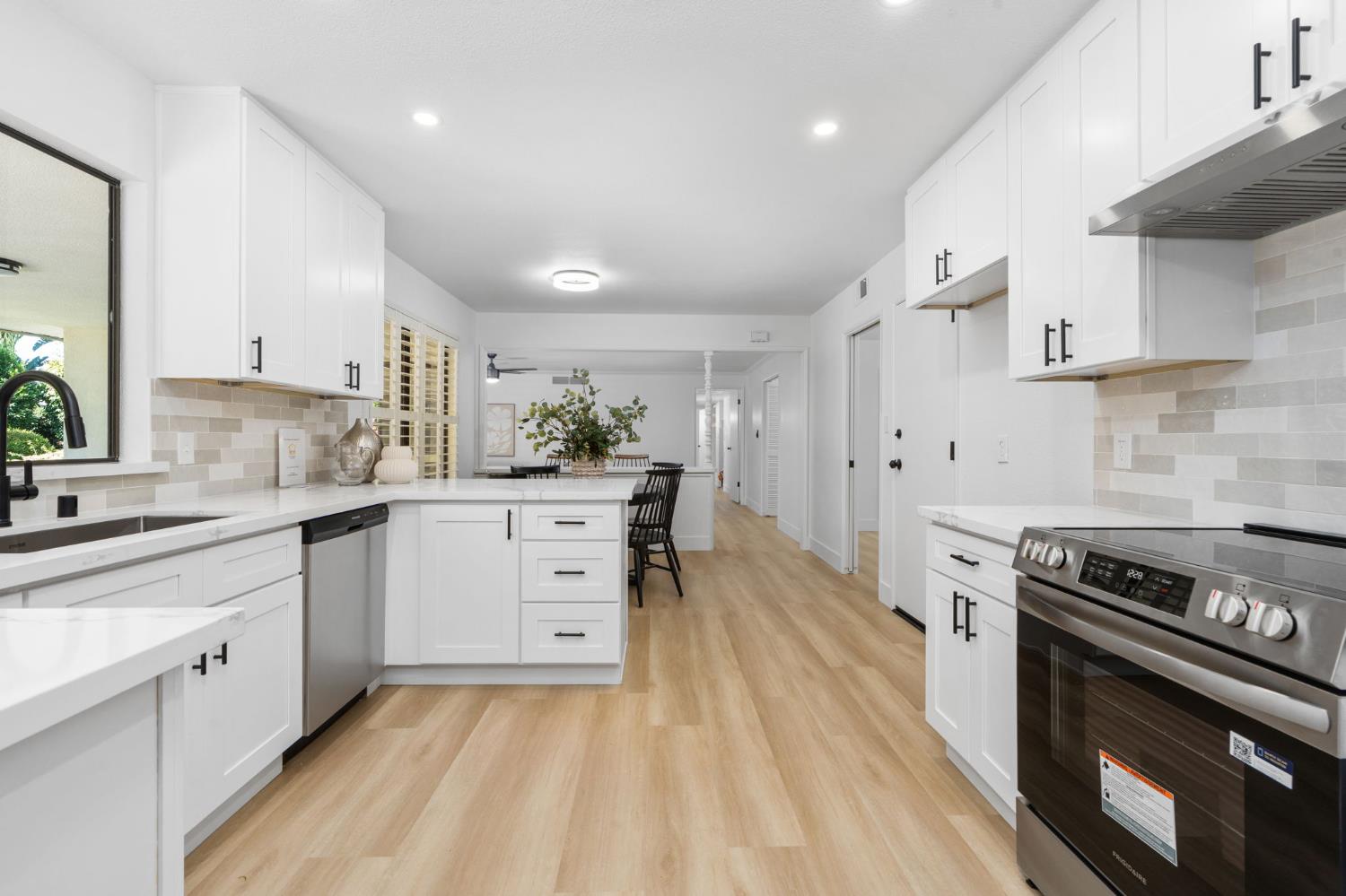 1465 W Magill Ave, Fresno, CA 93711