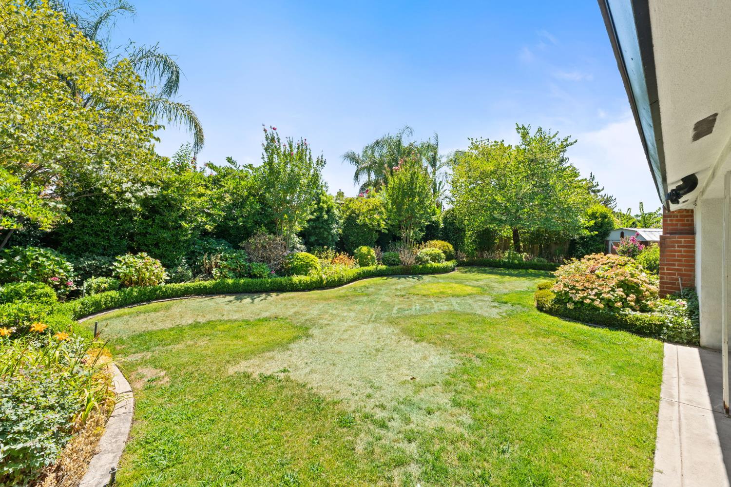 1465 W Magill Ave, Fresno, CA 93711