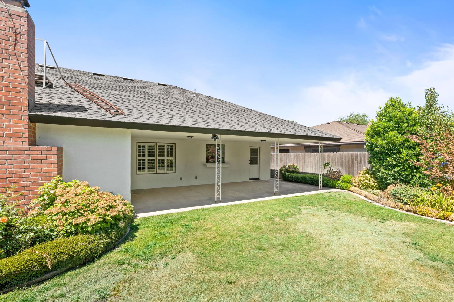 1465 W Magill Ave, Fresno, CA 93711