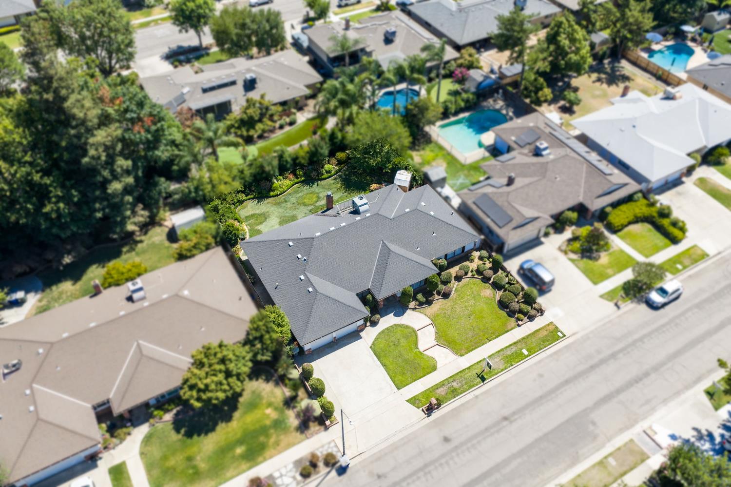 1465 W Magill Ave, Fresno, CA 93711