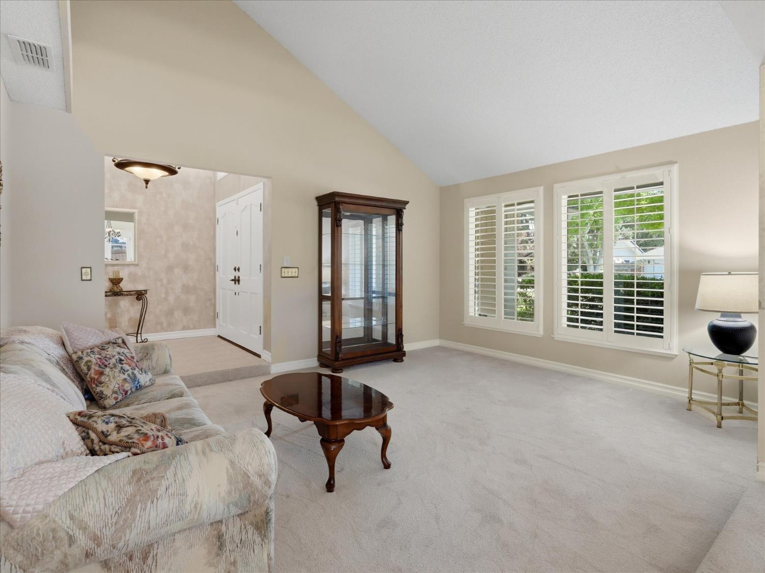 280 E Lisa Ave, Fresno, CA 93720