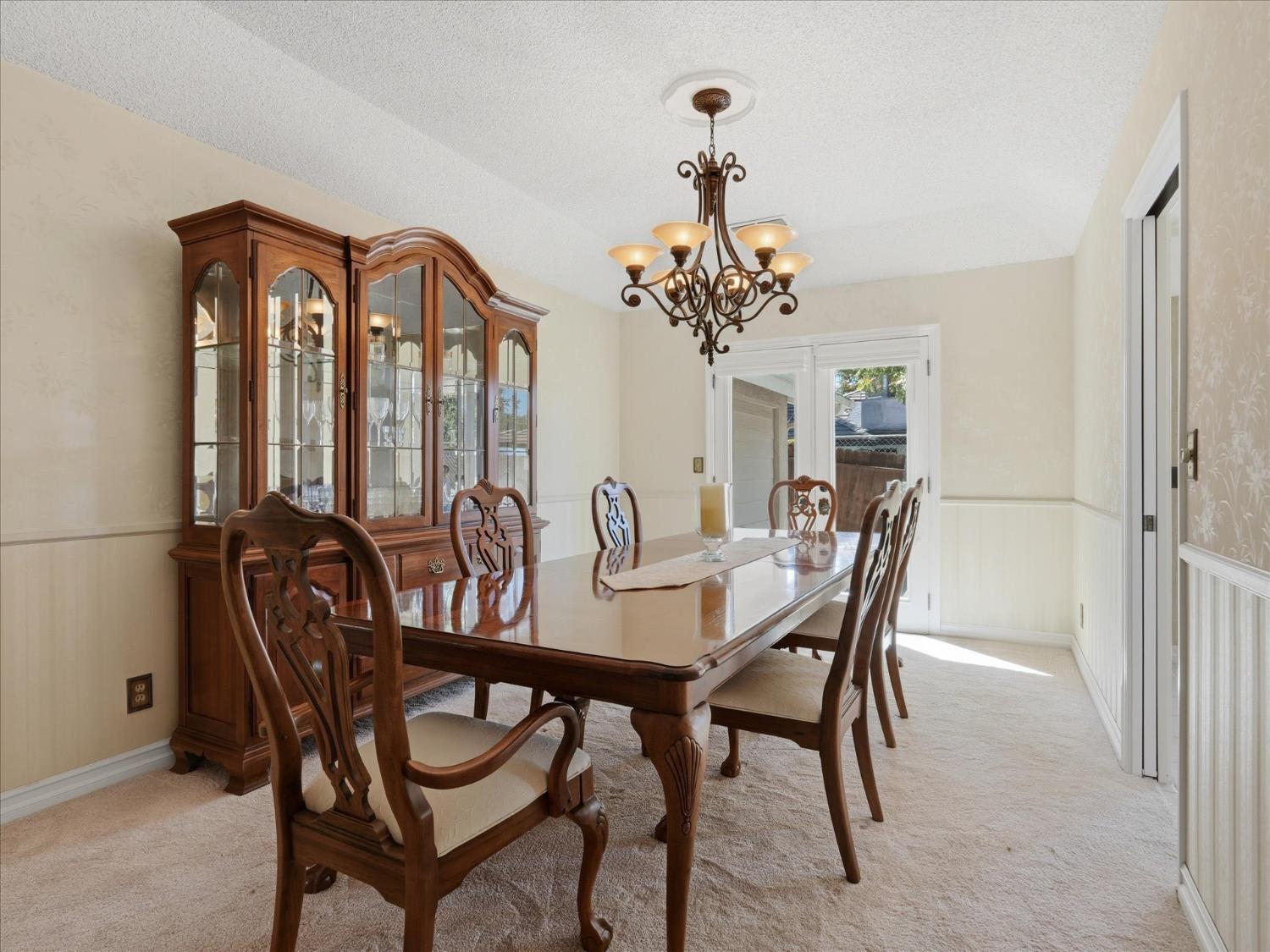 280 E Lisa Ave, Fresno, CA 93720