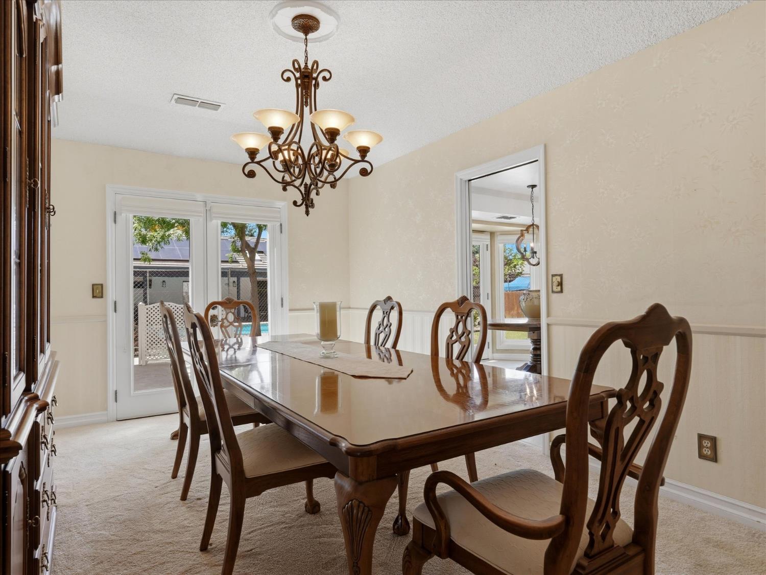 280 E Lisa Ave, Fresno, CA 93720
