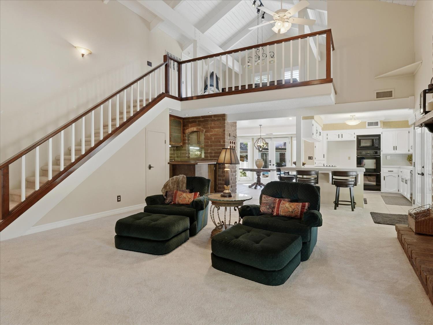 280 E Lisa Ave, Fresno, CA 93720