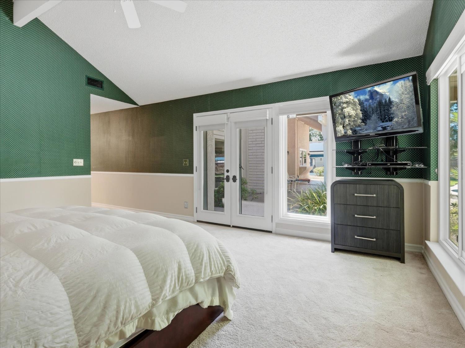280 E Lisa Ave, Fresno, CA 93720