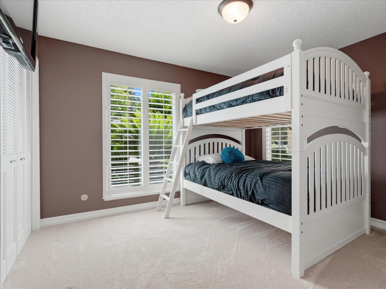 280 E Lisa Ave, Fresno, CA 93720