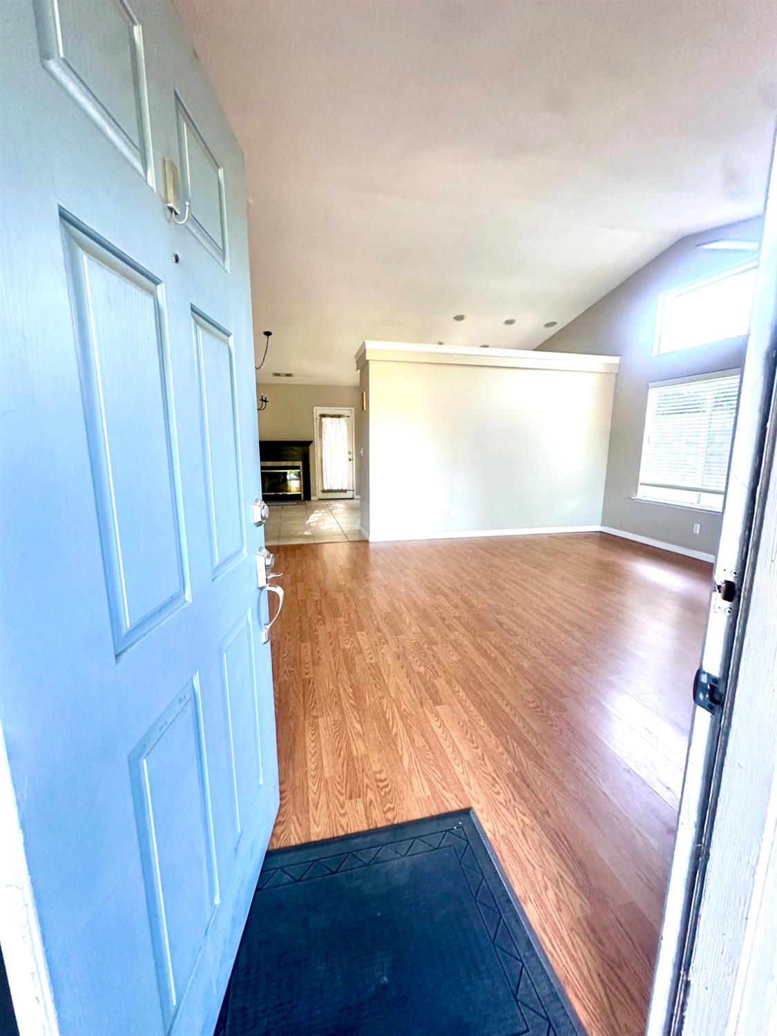 1212 Carson Ave, Clovis, CA 93611
