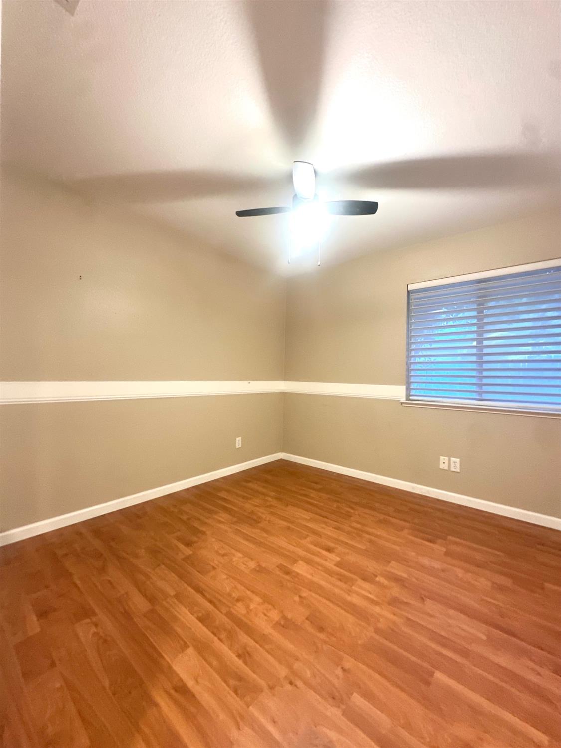 1212 Carson Ave, Clovis, CA 93611