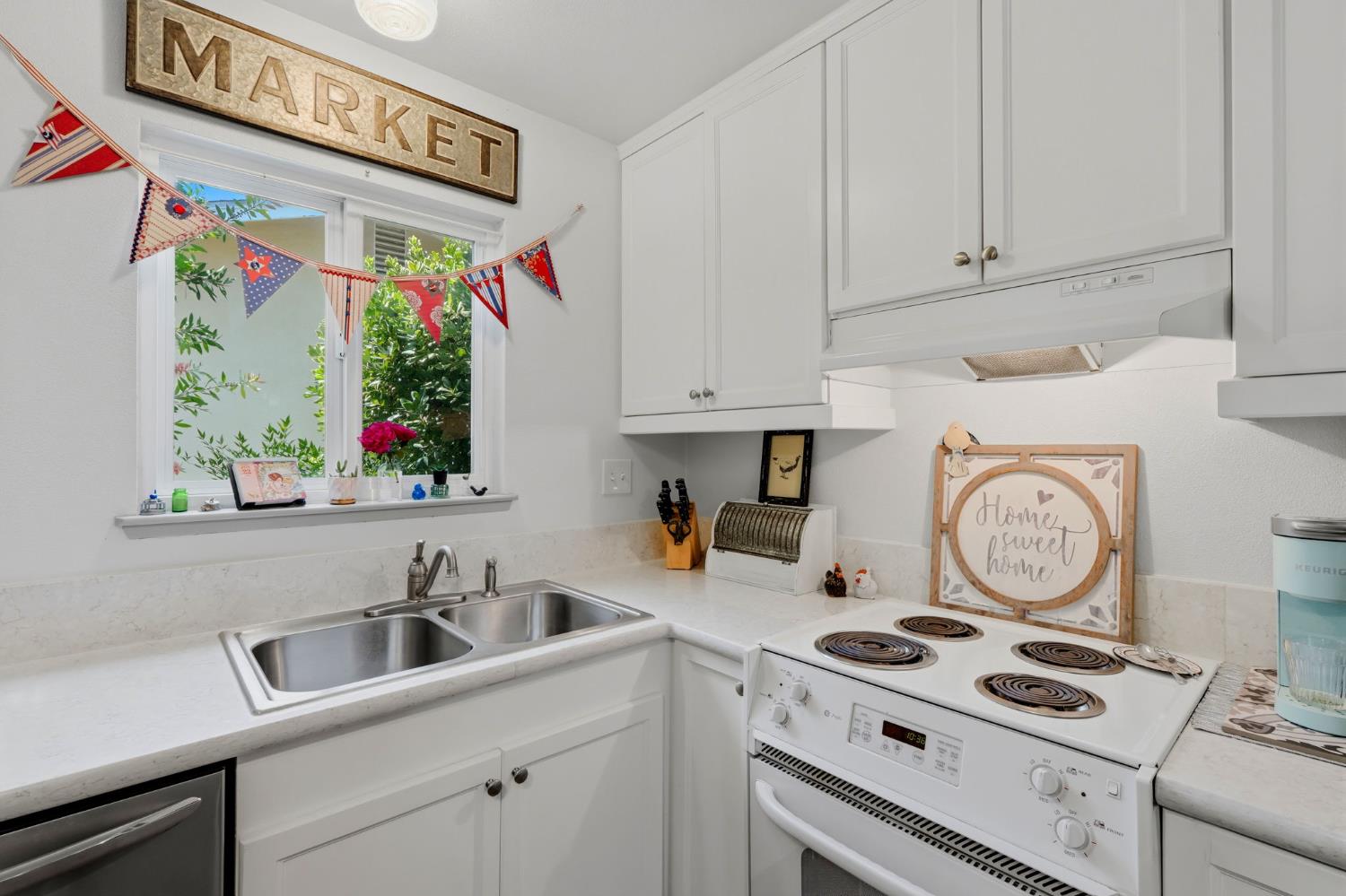 105 S Joaquin St, Coalinga, CA 93210