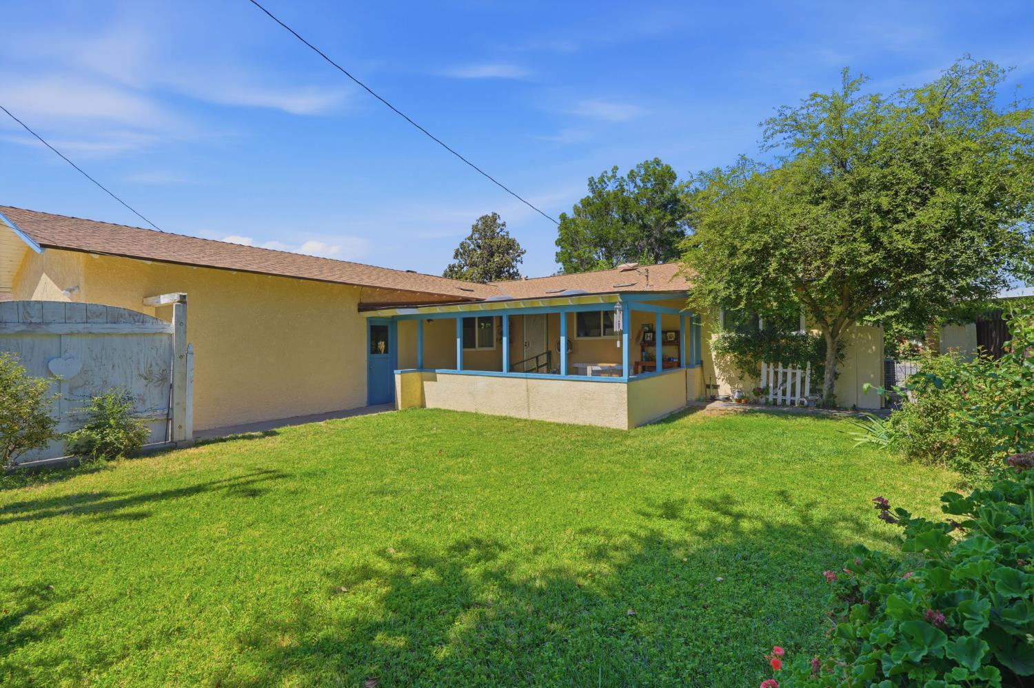 105 S Joaquin St, Coalinga, CA 93210