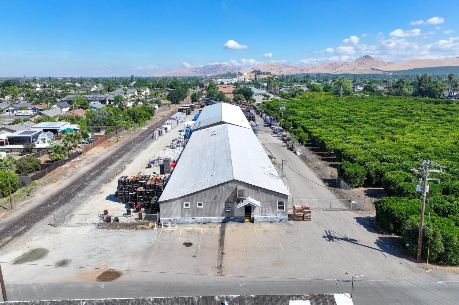460 461 Valencia St, Lindsay, CA 93247