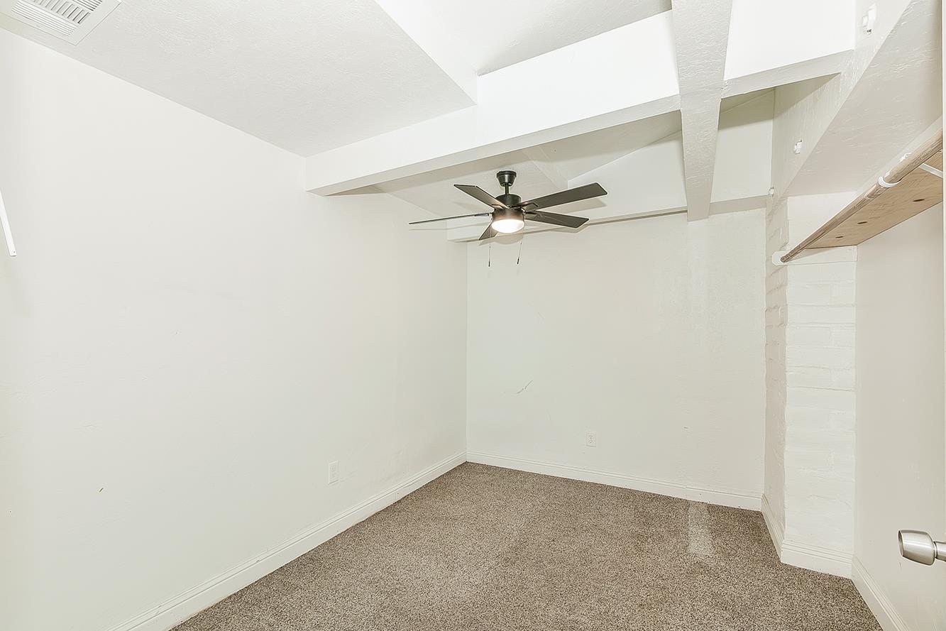 1636 S Clovis Ave, Fresno, CA 93727